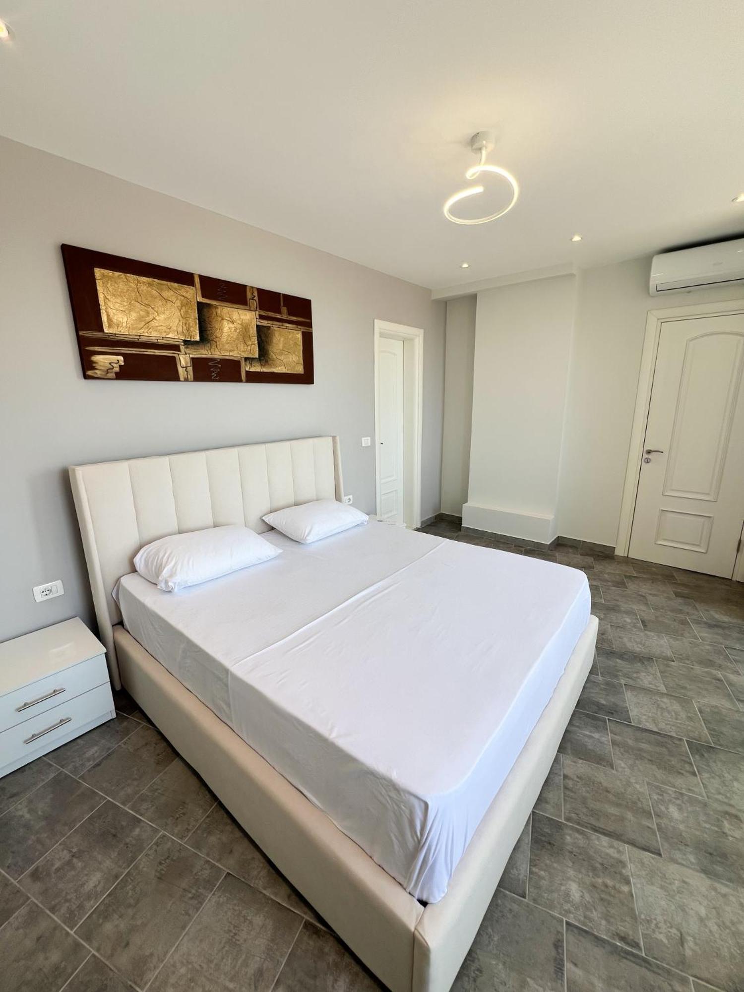 Sea View Apartments Durres Luaran gambar