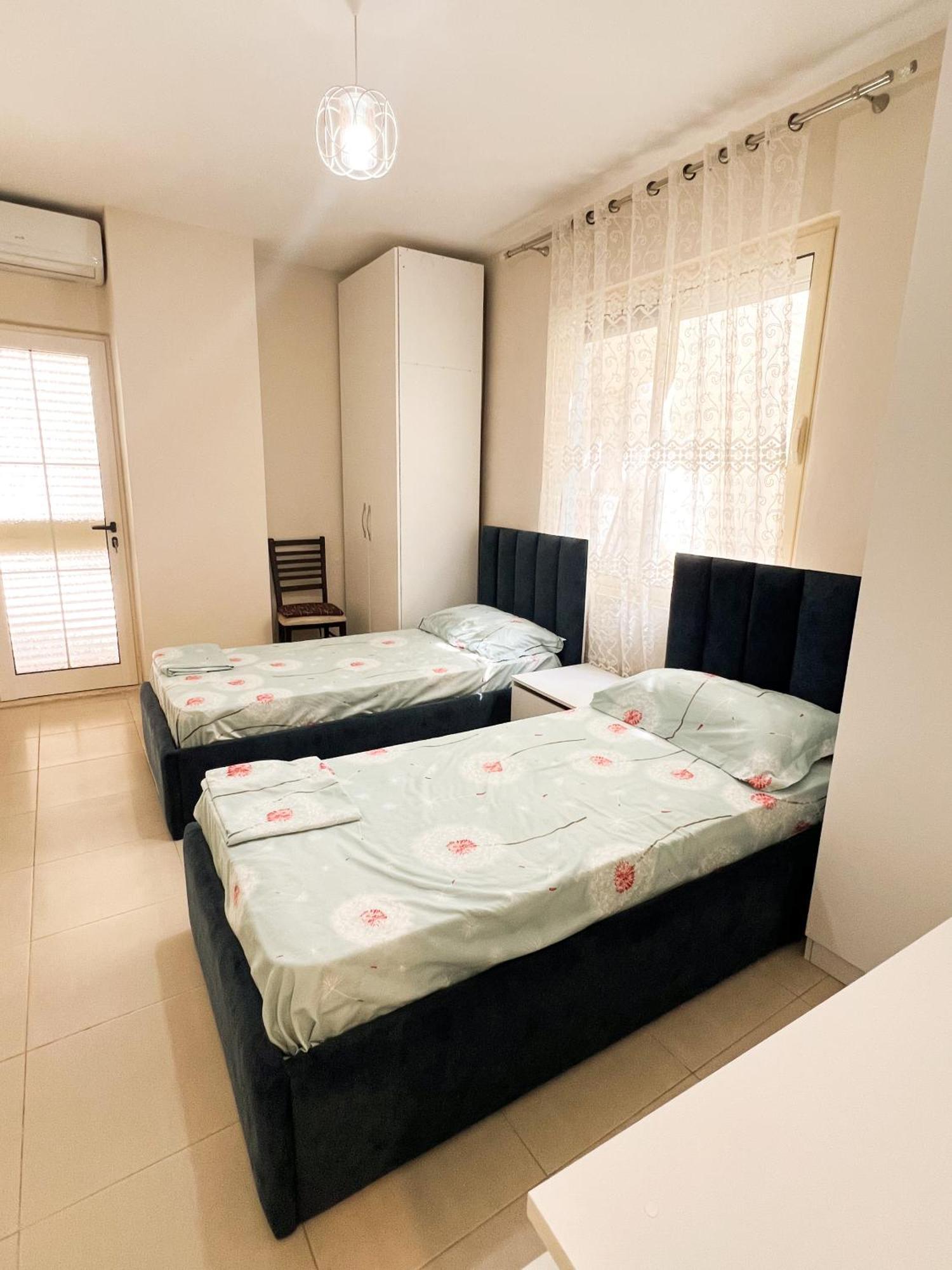 Sea View Apartments Durres Luaran gambar